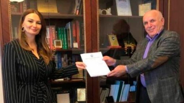 Qənirə Paşayeva xalq artistini təbrik etdi