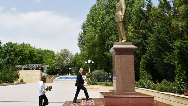 İlham Əliyev və xanımı Şamaxıya getdi