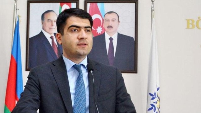 Yeni icra başçısının ingiliscə çıxışı gülüş obyektinə çevrildi (VİDEO)