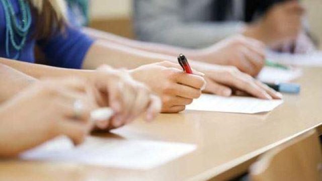 Azərbaycanda əkizlər qəbul imtahanında eyni balı topladı - FOTO