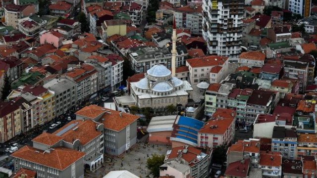 On milyonlarla dolları Azərbaycandan Türkiyəyə yönəldən SƏBƏB