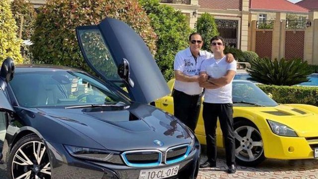 Manaf Ağayev oğluna aldığı lüks avtomobildən danışdı: “Bahalı deyil, ucuzdur” - VİDEO