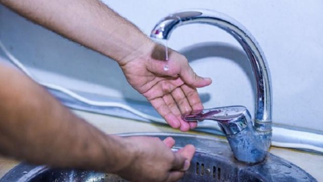 Sumqayıtda sakinlər susuz qalıb - ŞİKAYƏT