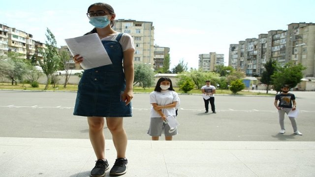 Azərbaycanda imtahanlar ilk dəfə belə keçirilir (FOTO)