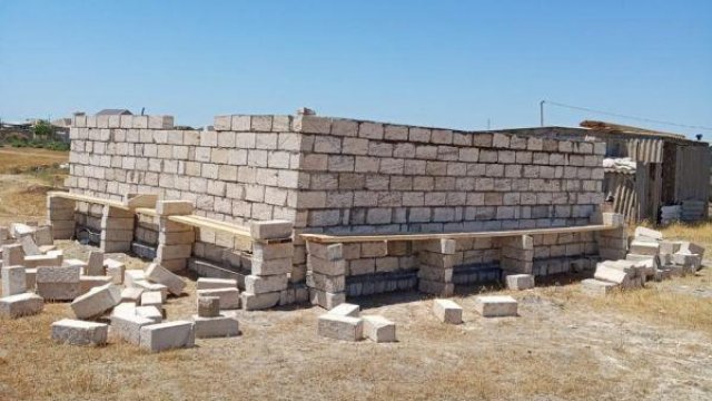İcra başçısının göstərişi ilə tənha qadına yeni ev tikilir - FOTOLAR