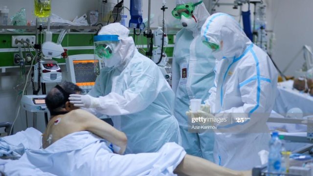 Azərbaycan həkimləri koronavirusla belə döyüşür - Ürəkağrıdan görüntülər