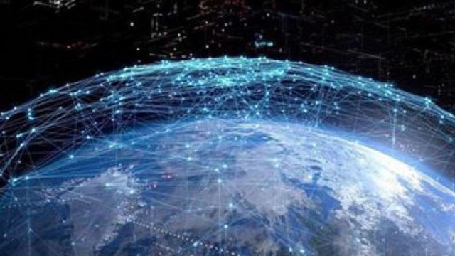 SpaceX genişzolaqlı internet bağlantısı üçün ərizə qəbuluna başladı