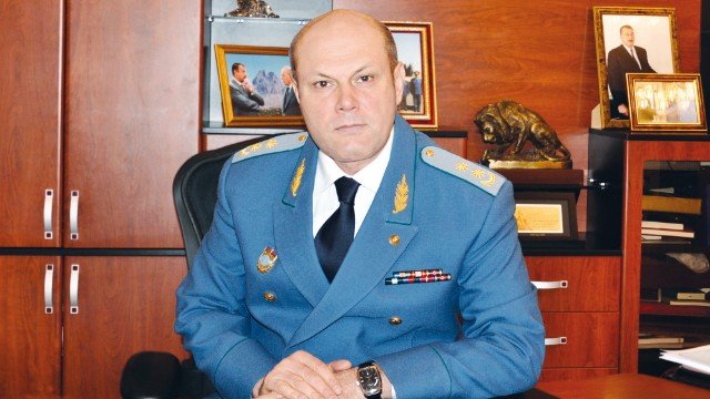 Generala ağır itki