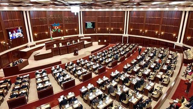 Daha bir neçə deputatda koronavirus aşkarlandı