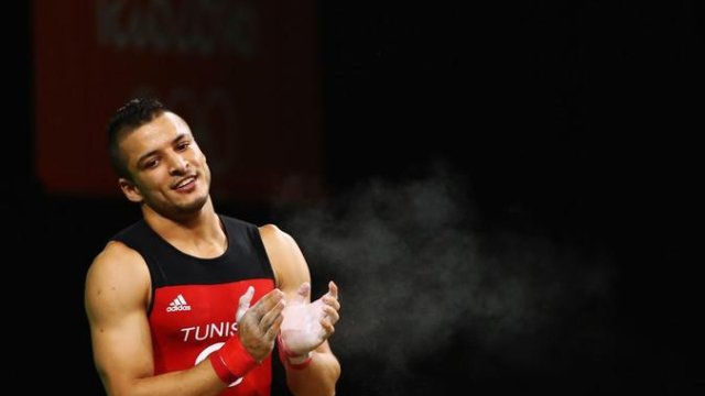 Azərbaycandan çıxa bilməyən idmançı ölkəsinə sərt müraciət etdi