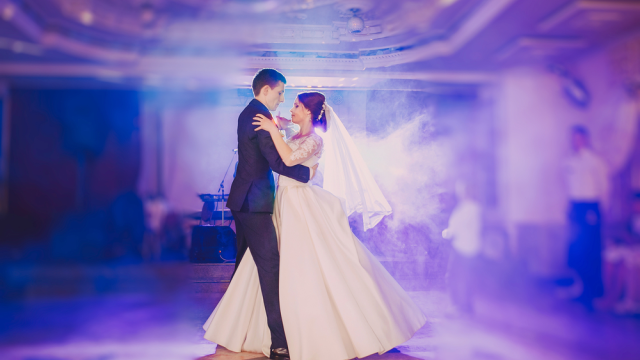 Türkiyədə toylara icazə verildi - Gəlin və bəydən başqa heç kim...