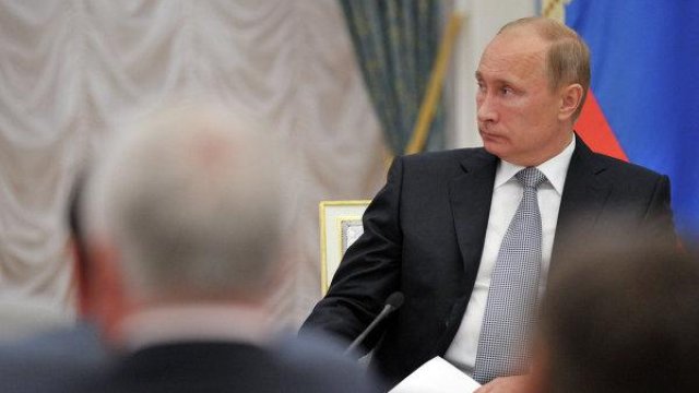 Karantindən tribunaya: Veteranları Putinin yanına aparacaqlar