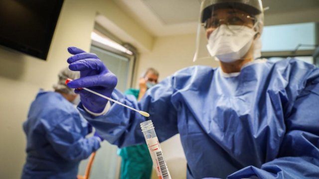 Azərbaycanda bu klinikalarda koronavirus testi vermək mümkündür