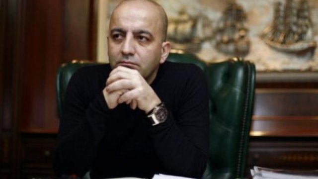 Mübariz Mənsimov sevənlərinə müraciət etdi