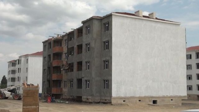 Məcburi köçkünlər üçün yeni yaşayış kompleksi salınır - Samuxda ilk dəfə... (VİDEO)