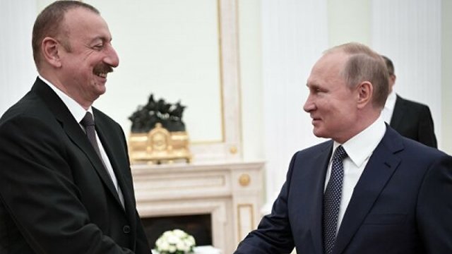 İlham Əliyev Putini təbrik etdi - Referendumun nəticəsinə görə