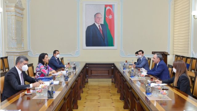 Kamran Əliyev və Səbinə Əliyeva arasında görüş keçirildi (FOTO)
