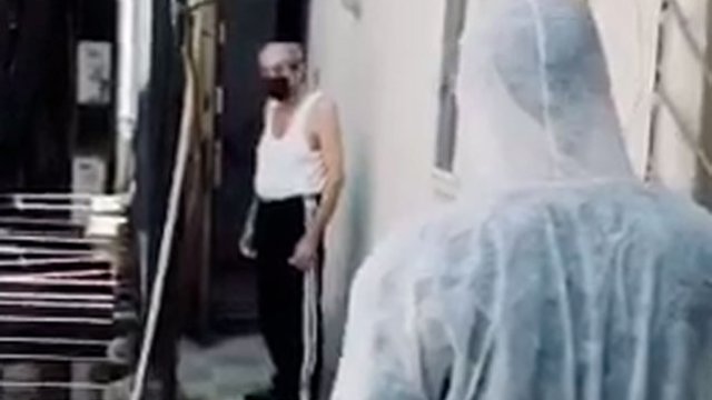Daha bir koronavirus xəstəsi mağazada saxlanıldı - VİDEO