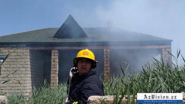 Sulutəpədə ev yanır - FOTOLAR