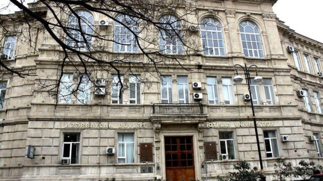 Sabiq rektor vəfat etdi
