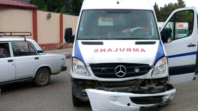 Azərbaycanda koronavirus həkimləri qəzaya düşdü