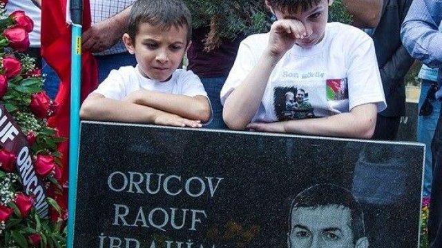Aprel döyüşlərinin şəhidi Raquf Orucovun doğum günüdür