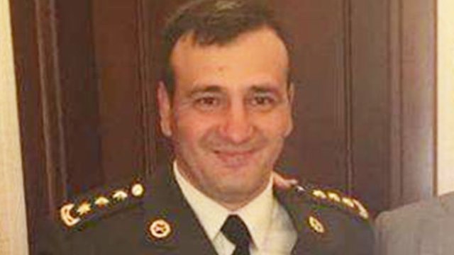 Əsgərlərlə bir sırada dayanıb şəhid olan GENERAL- FOTO