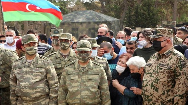 Zakir Həsənov şəhid general və polkovniklə vida mərasimində - FOTO