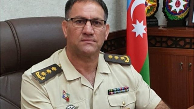Polkovnik cəbhədəki döyüşlərə mahnı həsr edib oxudu - VİDEO