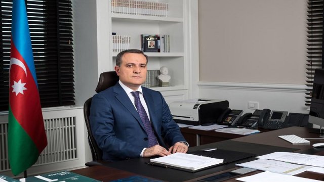 Ceyhun Bayramov XİN-in kollektivinə təqdim olundu (FOTO)