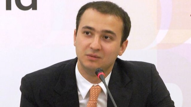 Hərbi çağırışa yazılan nazir oğulları: Canımızı verməyə hazırıq (VİDEO)