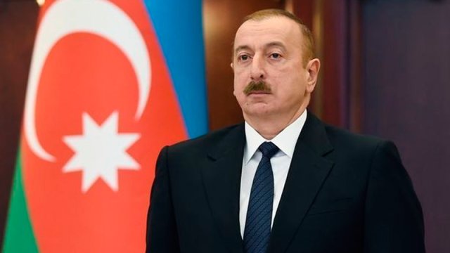 İlham Əliyev Xalq artistinə ad günündə ev bağışladı