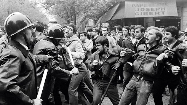 Şarl de Qollu istefaya məcbur edən tələbə hərəkatı - FOTO
