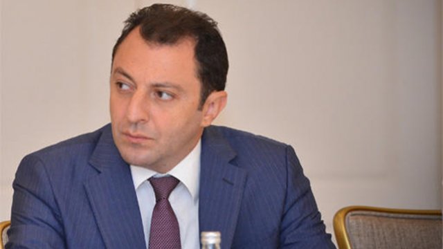 Nazir müşaviri vəzifəsindən azad olundu
