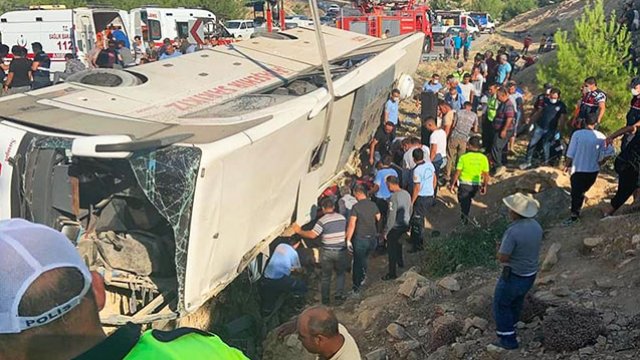 Türkiyədə əsgərləri daşıyan avtobus aşdı - 5 şəhid