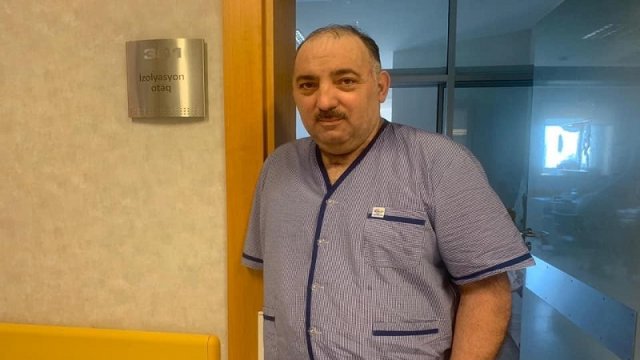 Bəhram Bağırzadə ilk dəfə koronavirusa yoluxmasından danışdı - Xəstəxana palatasından foto