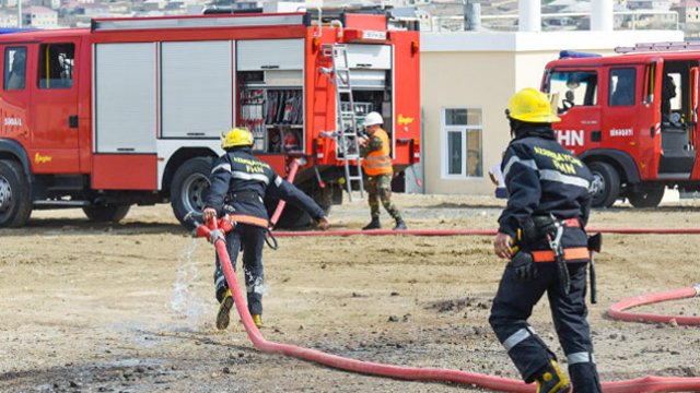 Binəqədidə yanğın başlayıb