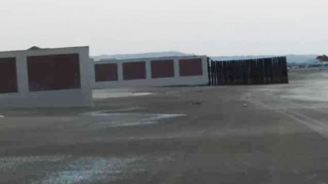 Bakıda villa sahibləri dənizi yenidən hasara aldı - FOTO