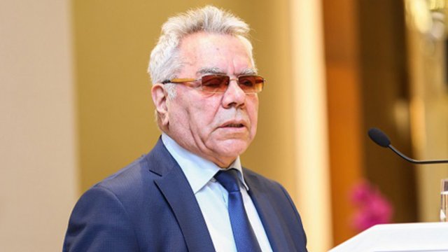 Fəttah Heydərovun vəfatından sonra Milli Məclisin ən yaşlı deputatı odur