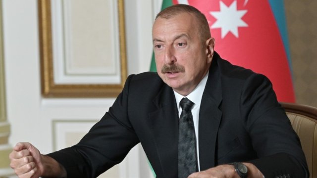 Prezident koronavirusla bağlı müşavirə keçirdi - FOTO, VİDEO (Yenilənib)