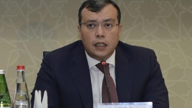 “190 manata ehtiyacı olan şəxs niyə aylıq 250 manatlıq iş istəməsin ki?”