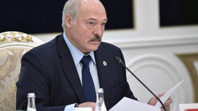 Lukaşenkonun diplomatları bir-bir istefa verir - VİDEO