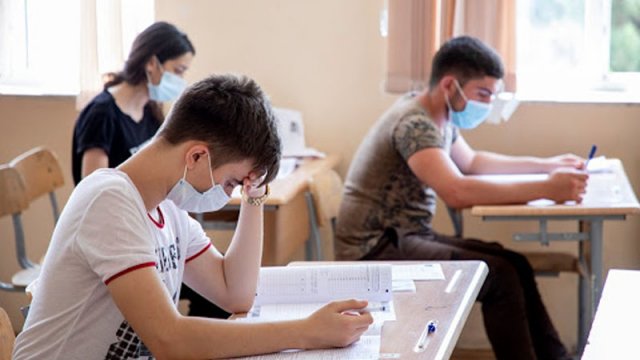 İmtahanda 2 abituriyent maksimum bal topladı