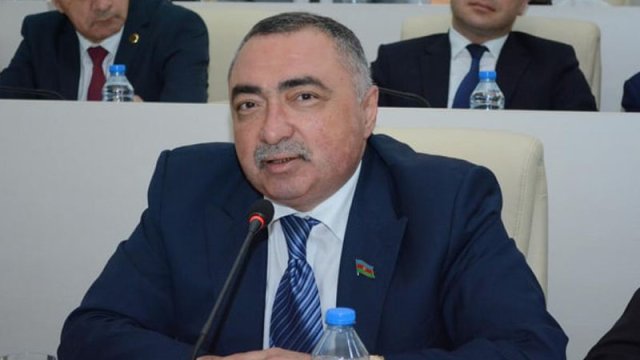 Deputat övladlarının təhsili üçün ildə 300 min dollar xərcləyir