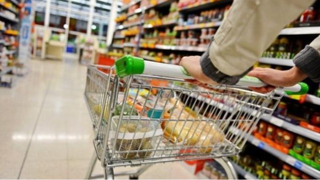 Ucuzlaşan və bahalaşan məhsulların adları AÇIQLANDI