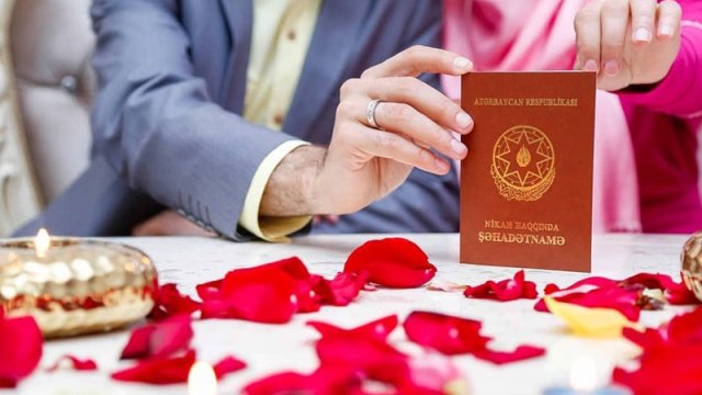 Qeydiyyat şöbələrində təntənəli nikah otaqları yaradıldı