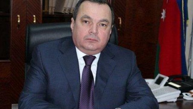 Yardımlı icra hakimiyyətinin başçısı məhkəməyə verildi - Şok səbəb