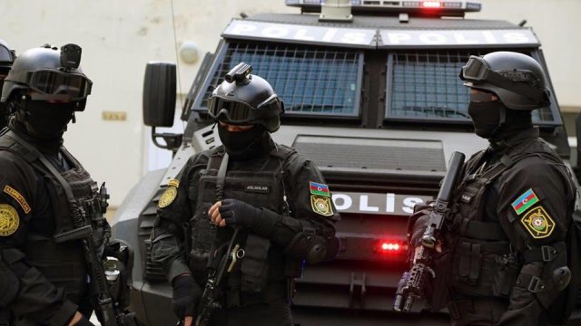 Bakıda kriminal aləmin yığıncağı dağıdıldı - 100-ə yaxın adam saxlanıldı