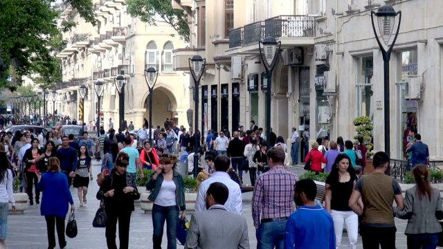 Azərbaycan əhalisi pulunu ən çox hara xərcləyir?