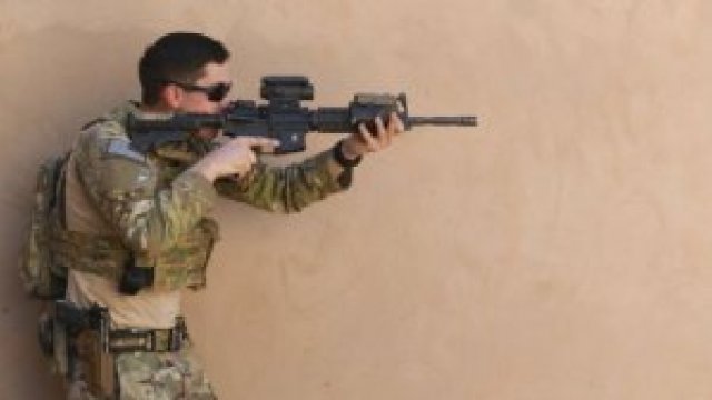 Azərbaycanda xidmət etmiş ABŞ xüsusi təyinatlısı xəyanətə görə HƏBS OLUNDU